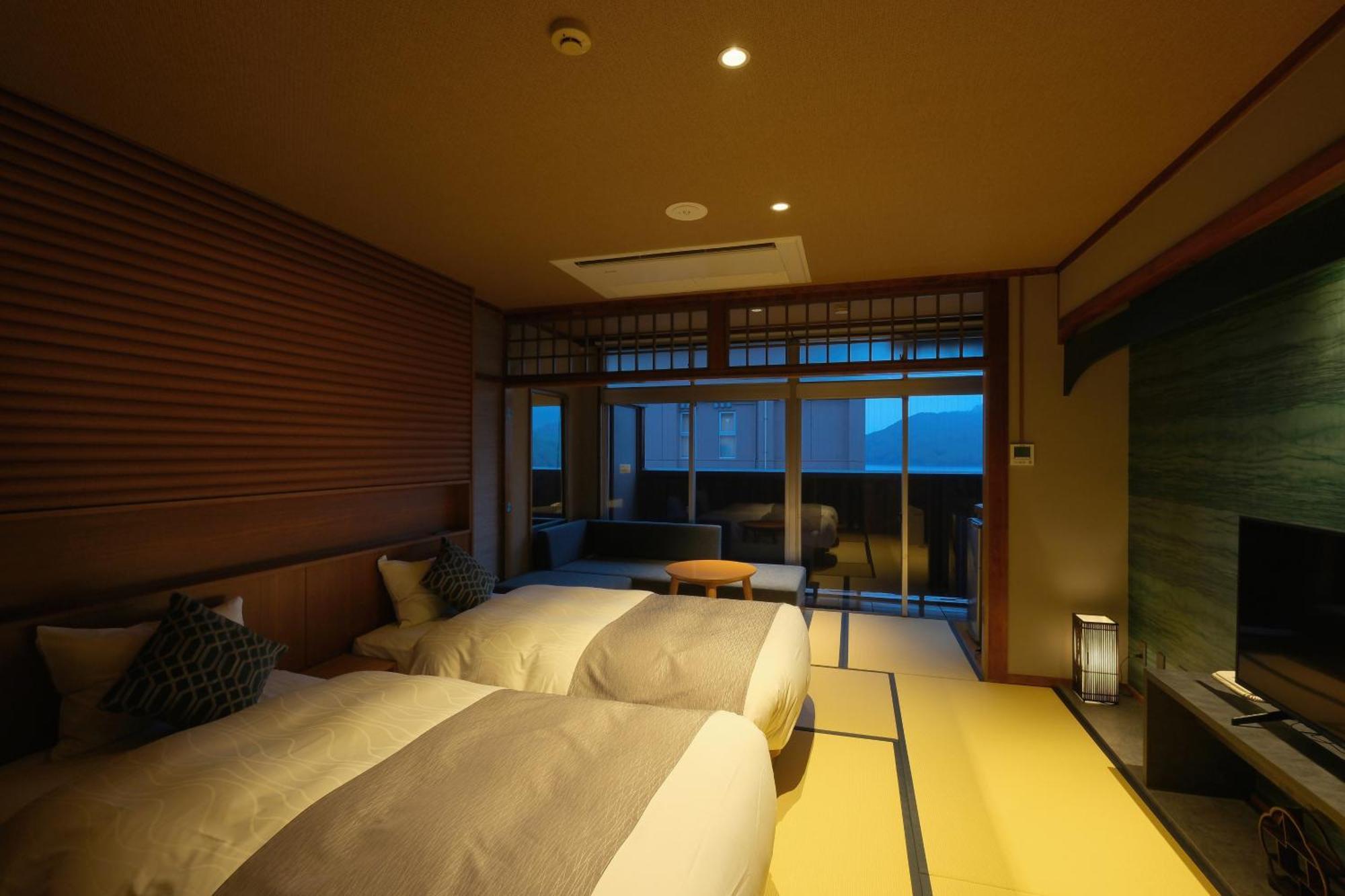 Keishokan Sazanamitei Ryokan 4*