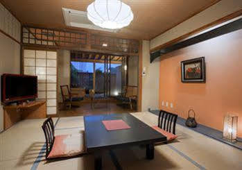 Ryokan Keishokan Sazanamitei