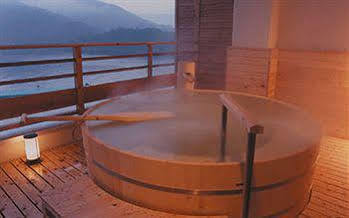 Keishokan Sazanamitei Ryokan 4*