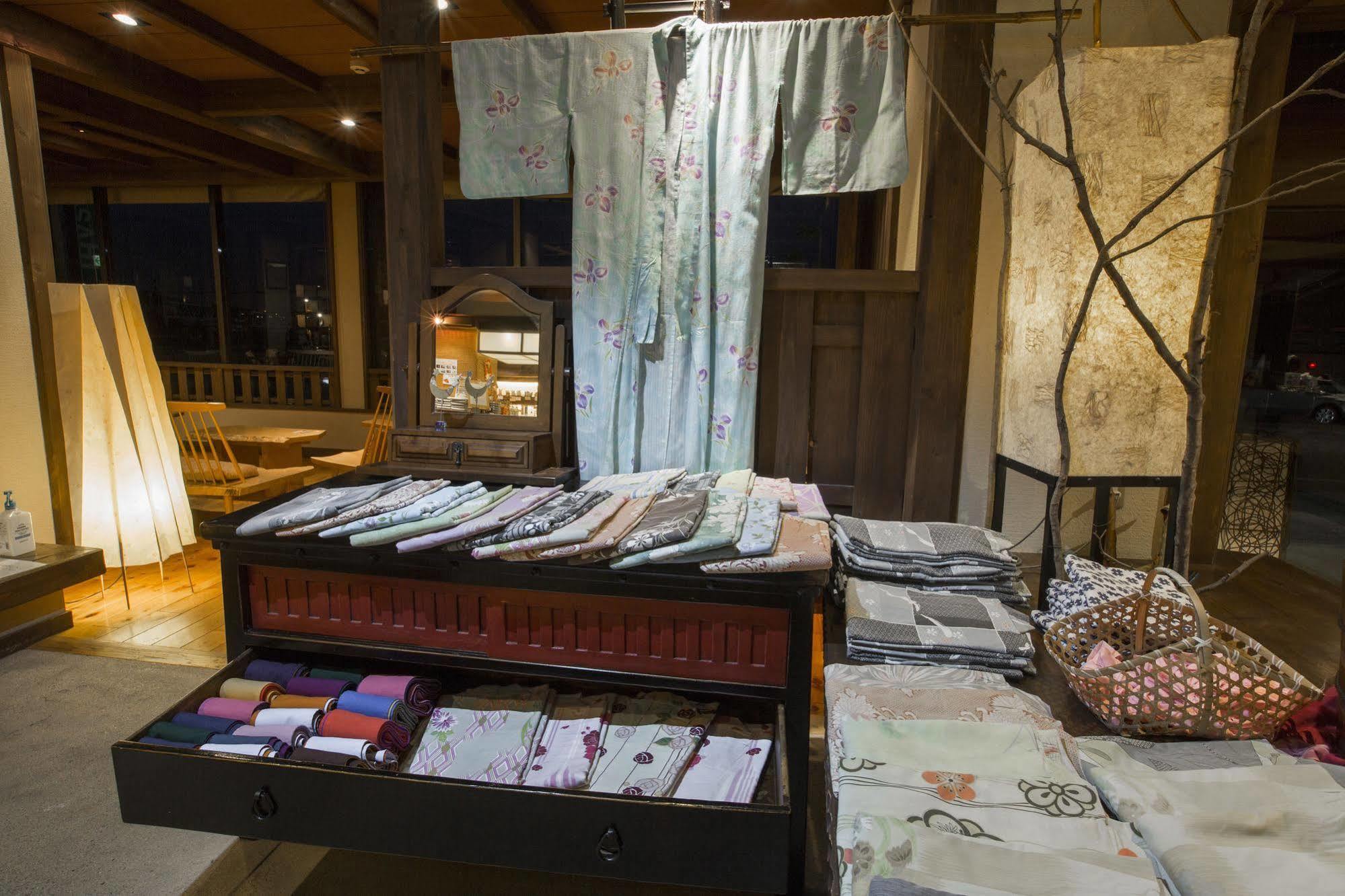Ryokan Keishokan Sazanamitei 4*