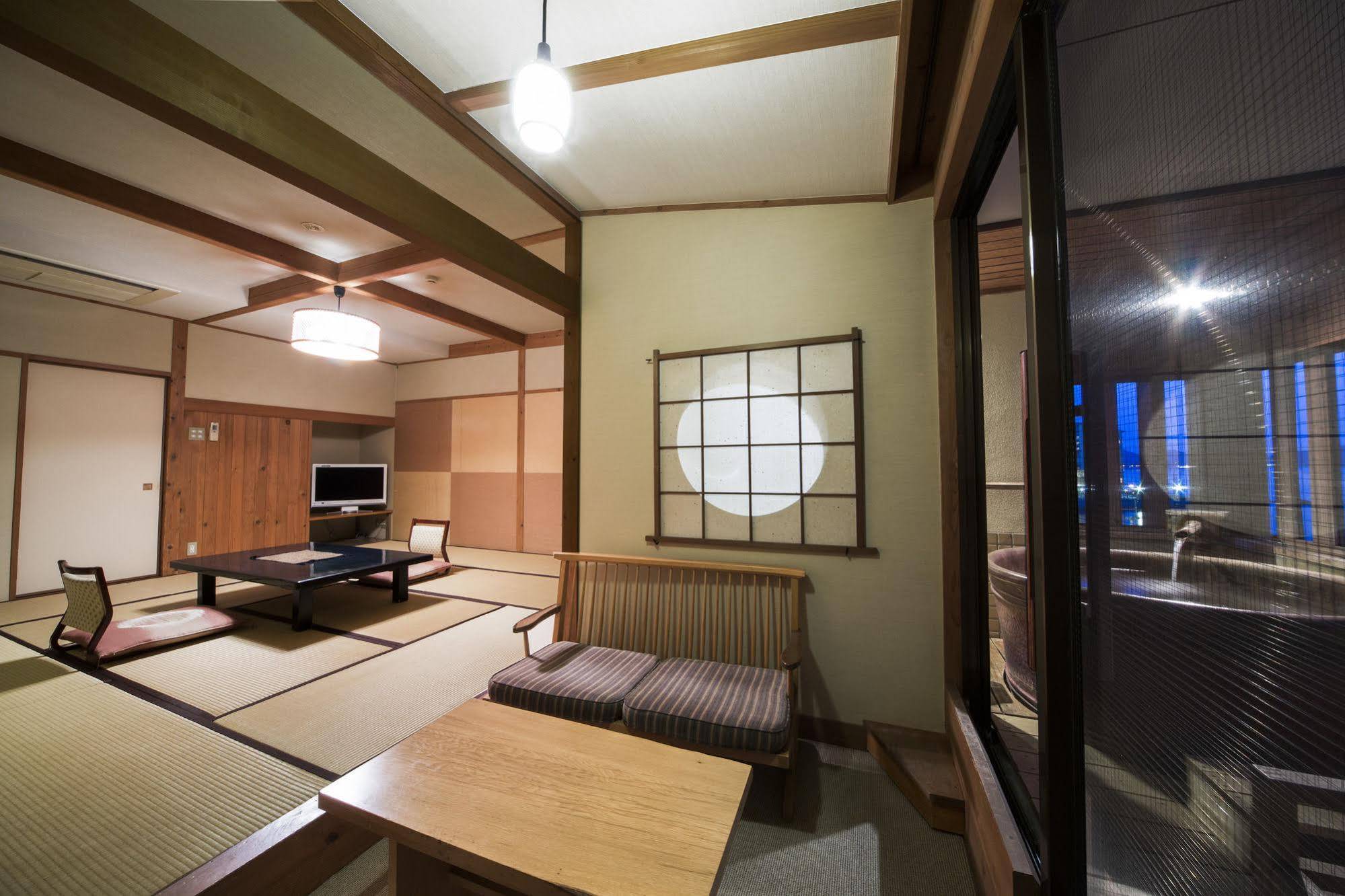Ryokan Keishokan Sazanamitei 4*